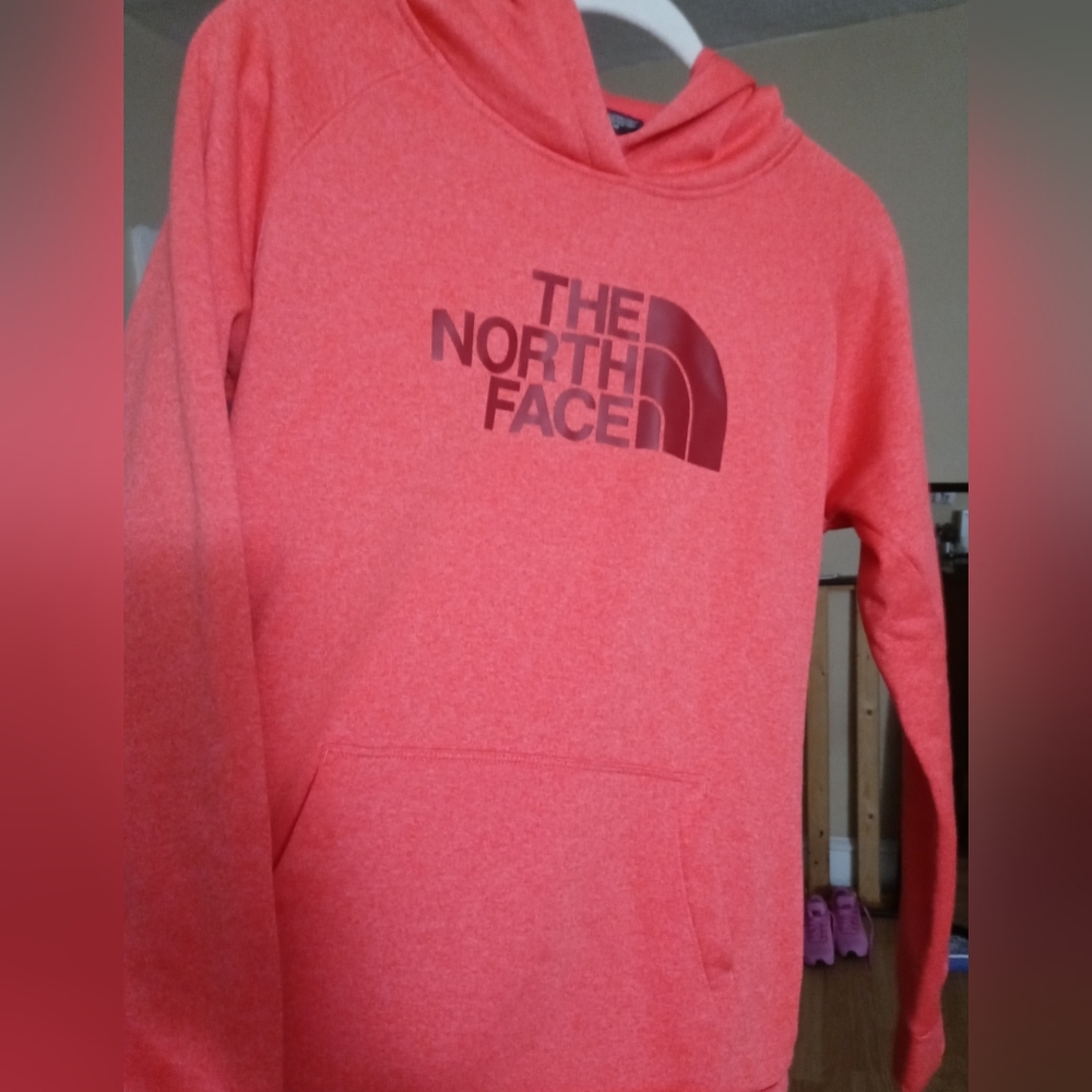 The north face hoodie medium